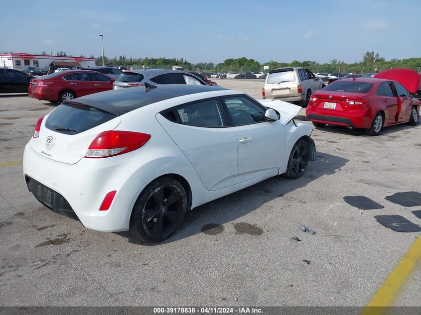 2014 Hyundai Veloster Base W/Gray VIN: KMHTC6AD4EU208757 Lot: 39178838