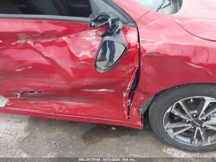 VIN 3KPF24AD3RE716957 2024 KIA FORTE LXS