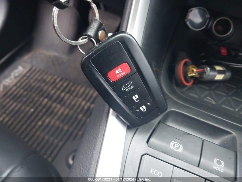 2019 TOYOTA RAV4 XLE PREMIUM - JTMA1RFV9KD506964