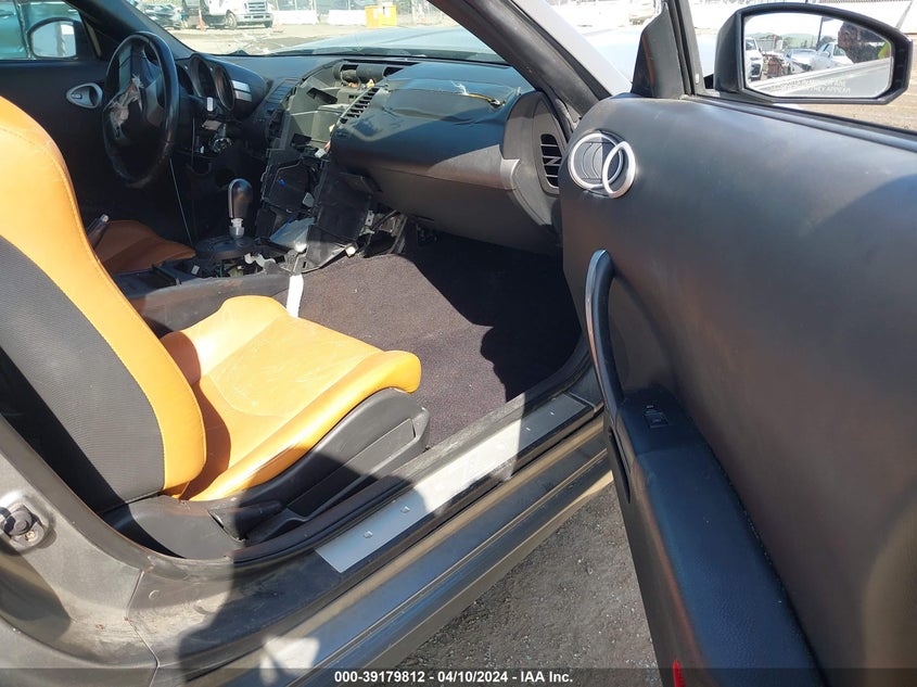 2004 Nissan 350Z Touring VIN: JN1AZ34D04T162016 Lot: 39179812