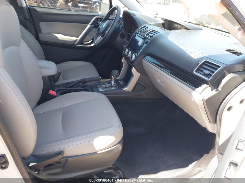 VIN JF2SJAJCXJH430837 2018 SUBARU FORESTER 2.5I LIMITED