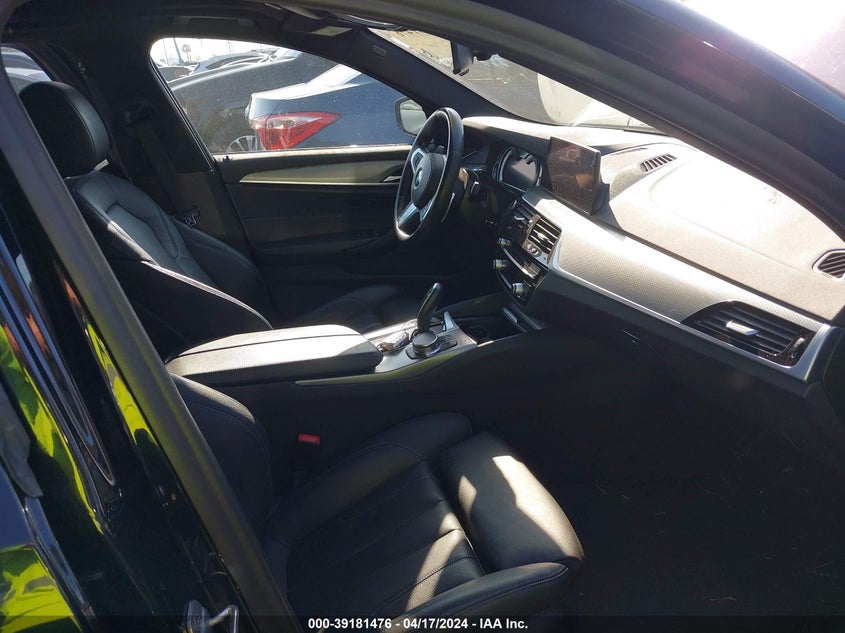 VIN WBAJA5C54KWW42434 2019 BMW 530I