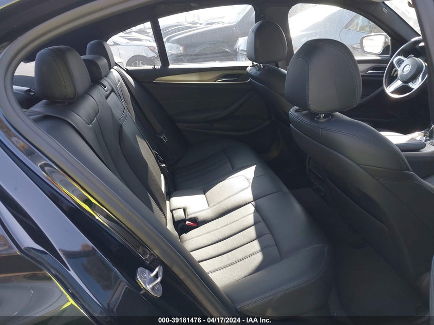 VIN WBAJA5C54KWW42434 2019 BMW 530I