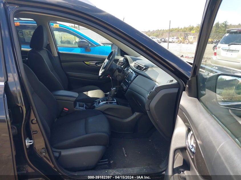 2018 NISSAN ROGUE SV - KNMAT2MV8JP560662