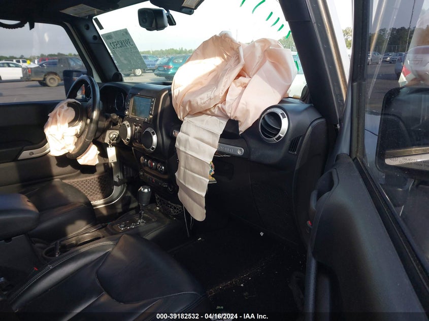 2013 JEEP WRANGLER UNLIMITED SAHARA - 1C4BJWEGXDL609664