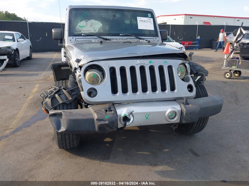 2013 JEEP WRANGLER UNLIMITED SAHARA - 1C4BJWEGXDL609664