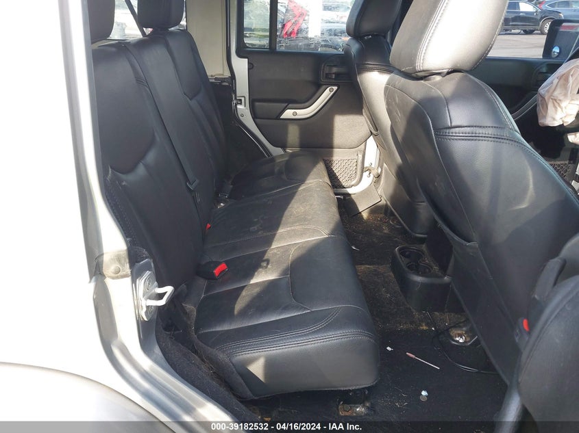 2013 JEEP WRANGLER UNLIMITED SAHARA - 1C4BJWEGXDL609664