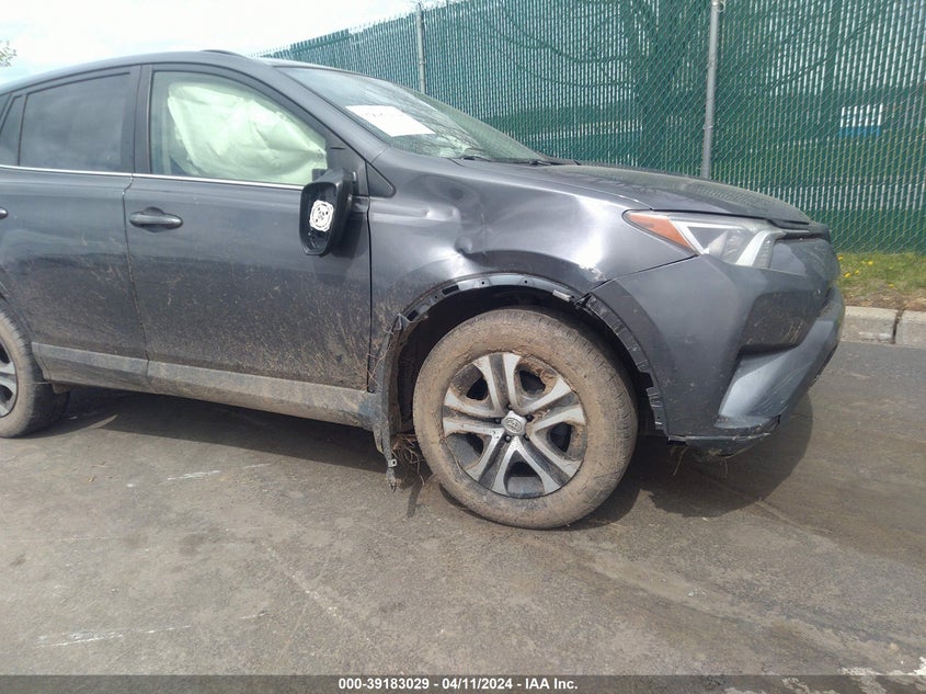 VIN JTMZFREV7JJ195363 2018 TOYOTA RAV4 LE