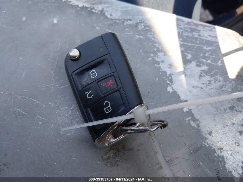 2015 VOLKSWAGEN GOLF SPORTWAGEN TDI S 4-DOOR - 3VWFA7AU8FM516384