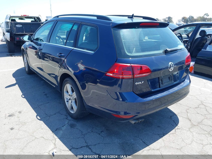 2015 VOLKSWAGEN GOLF SPORTWAGEN TDI S 4-DOOR - 3VWFA7AU8FM516384