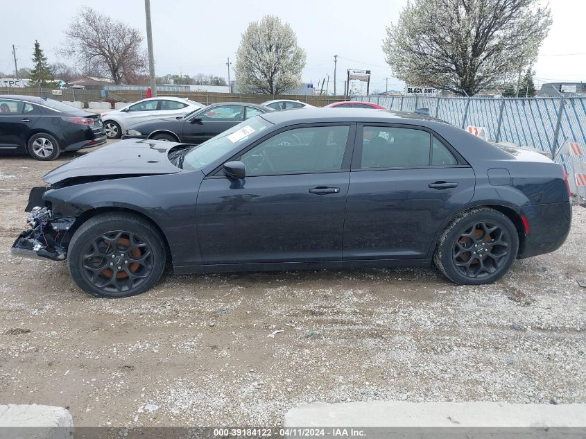 2C3CCARGXKH691017 2019 Chrysler 300 Touring Awd