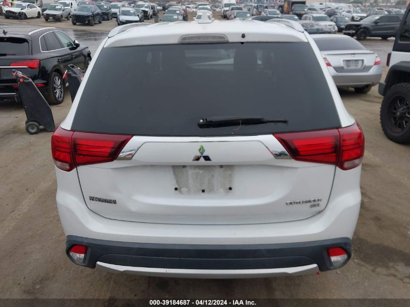 JA4AD3A3XHZ065412 2017 MITSUBISHI OUTLANDER - Image 17