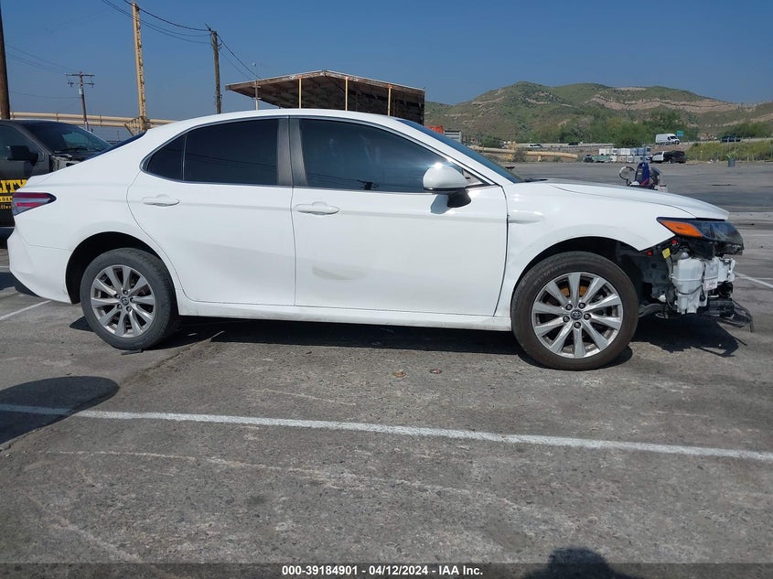 2020 TOYOTA CAMRY LE - 4T1C11AK4LU358520