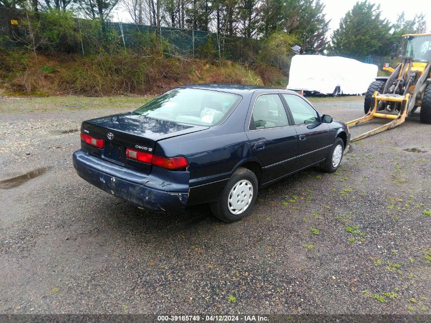 1999 Toyota Camry Le VIN: 4T1BG22K7XU504882 Lot: 39185749