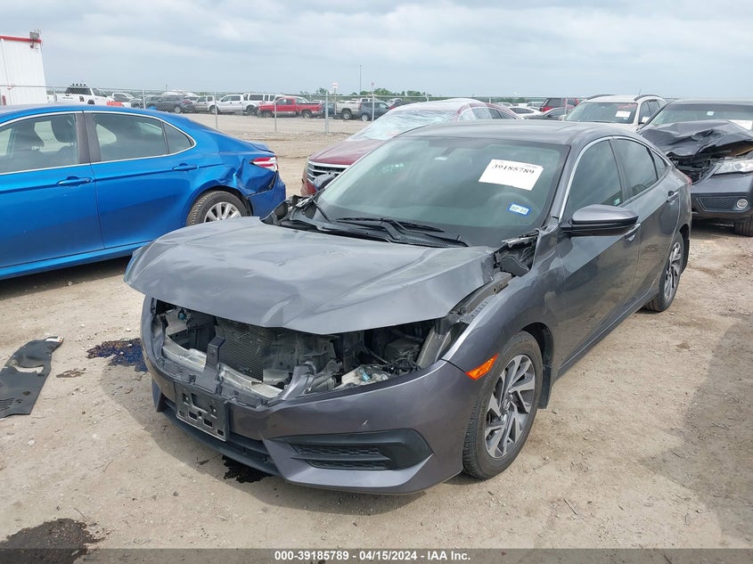 VIN 2HGFC2F72JH593134 2018 HONDA CIVIC EX