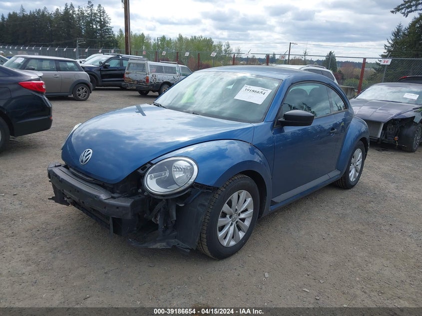 2018 VOLKSWAGEN BEETLE 2.0T COAST/2.0T S - 3VWFD7AT5JM719885