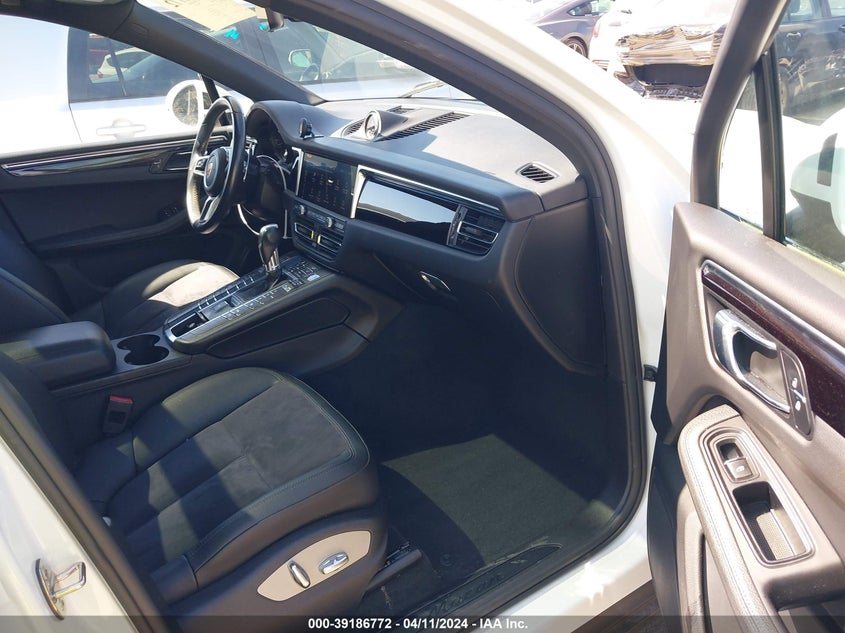 VIN WP1AA2A5XLLB08117 2020 PORSCHE MACAN