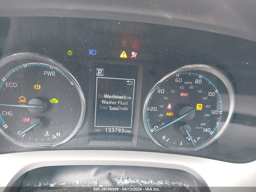 2016 TOYOTA RAV4 HYBRID XLE - JTMRJREV3GD017844