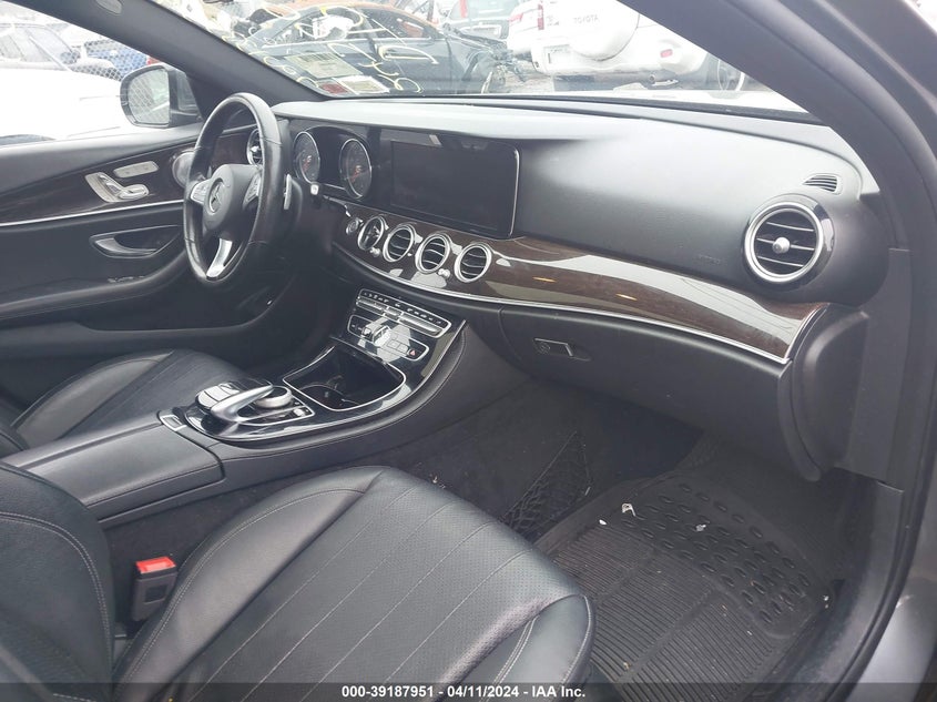 2018 MERCEDES-BENZ E 300 4MATIC - WDDZF4KB6JA481403