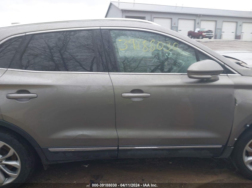 VIN 5LMCJ2C91HUL03706 2017 LINCOLN MKC SELECT