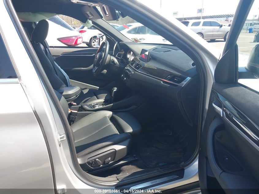 2018 BMW X1 xDrive28I VIN: WBXHT3C35J3H31806 Lot: 39188661