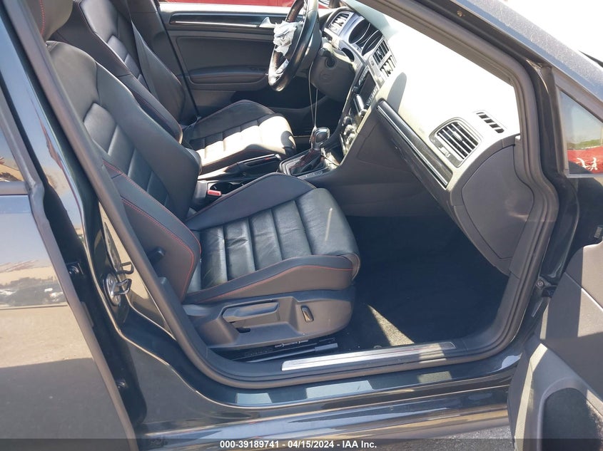 2015 VOLKSWAGEN GOLF GTI 2.0T SE 4-DOOR - 3VW4T7AU5FM052777