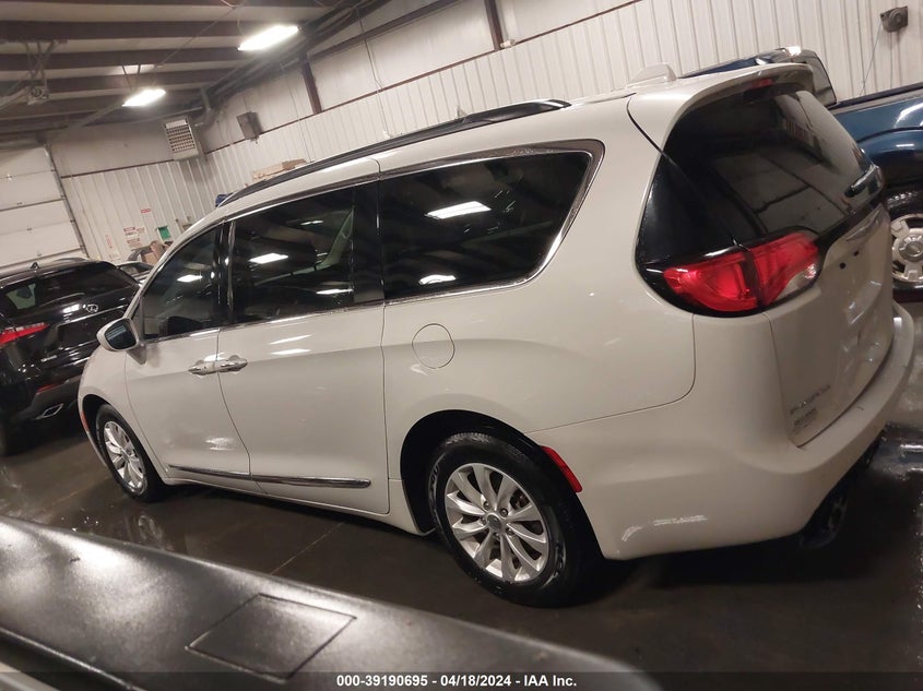 VIN 2C4RC1BG5HR613554 2017 CHRYSLER PACIFICA TOURING-L