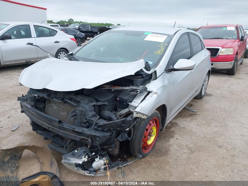 KMHD35LH1HU369862 2017 HYUNDAI ELANTRA - Image 2