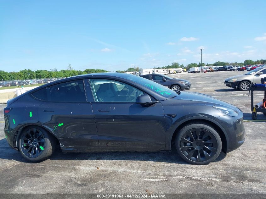 2024 TESLA MODEL Y - 7SAYGDEE8RF037762