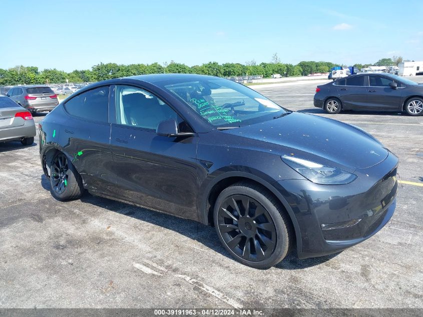 2024 TESLA MODEL Y - 7SAYGDEE8RF037762