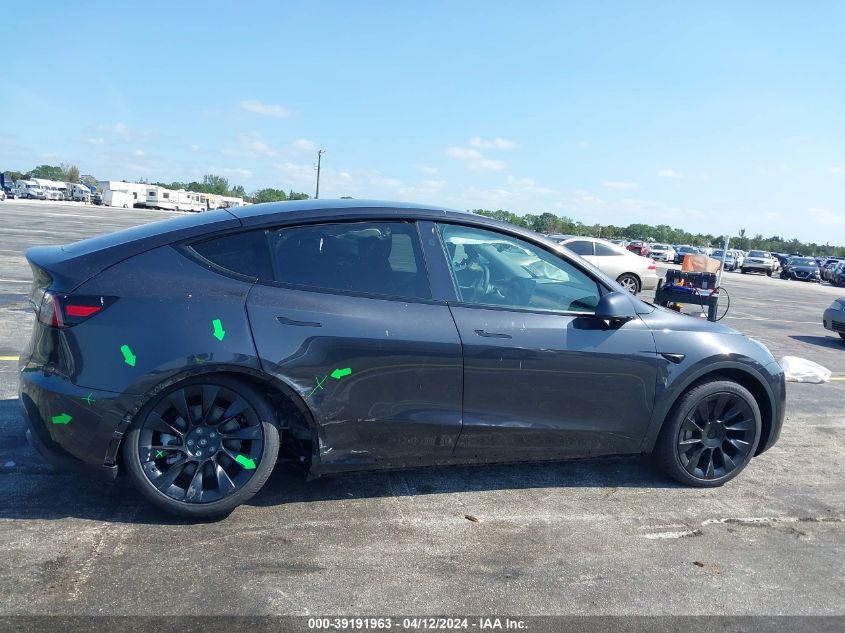 2024 TESLA MODEL Y - 7SAYGDEE8RF037762