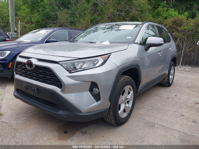 VIN 2T3W1RFVXMW151640 2021 TOYOTA RAV4 XLE
