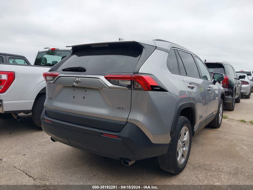 VIN 2T3W1RFVXMW151640 2021 TOYOTA RAV4 XLE