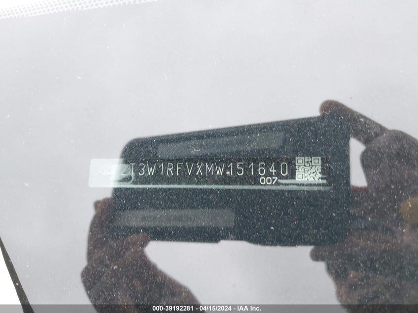 VIN 2T3W1RFVXMW151640 2021 TOYOTA RAV4 XLE