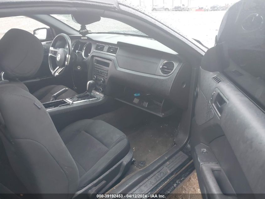 1ZVBP8EM1E5295356 2014 Ford Mustang V6