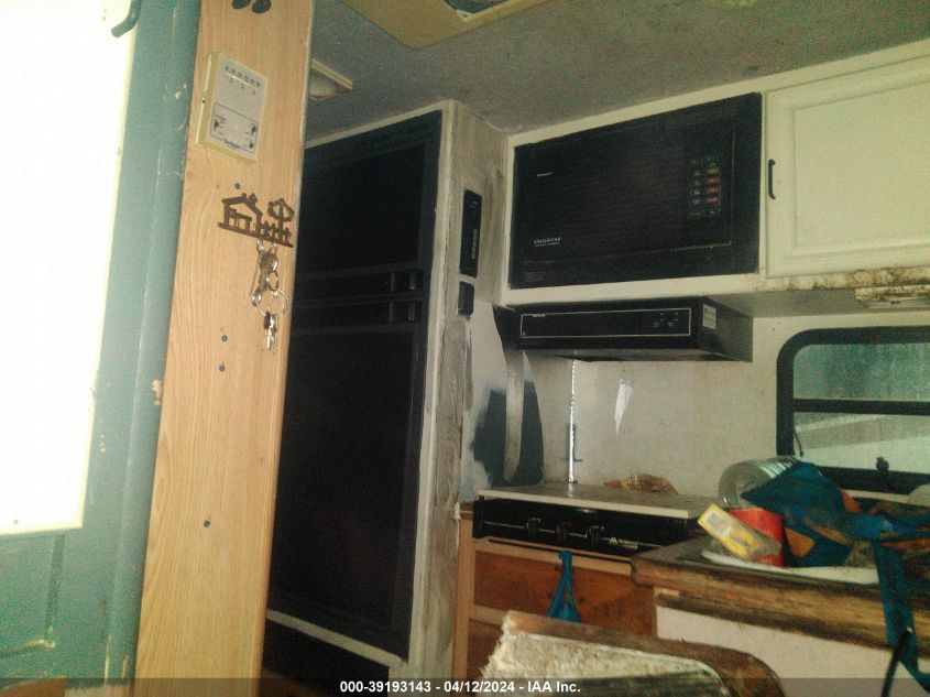 1994 Chevrolet P30 VIN: 1GBKP37NXR3304864 Lot: 39193143