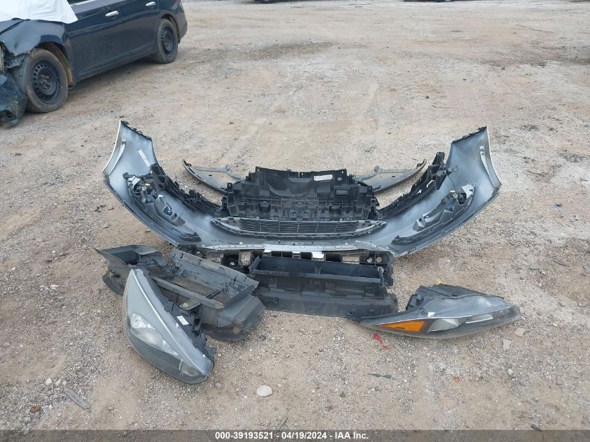 2017 Ford Focus Se VIN: 1FADP3FE1HL265382 Lot: 39193521