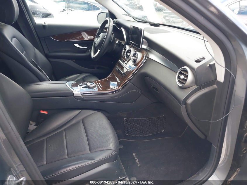 2017 Mercedes-Benz Glc 300 4Matic VIN: WDC0G4KB6HV005455 Lot: 39194289