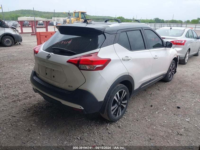 VIN 3N1CP5CU6KL477822 2019 NISSAN KICKS SR