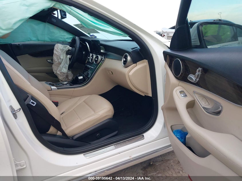 2019 MERCEDES-BENZ C 300 300 - 55SWF8DB5KU295439