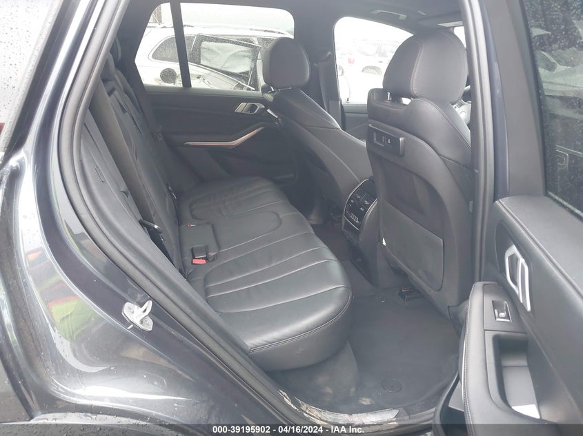 2019 BMW X5 VIN: 5UXCR6C52KLL04282