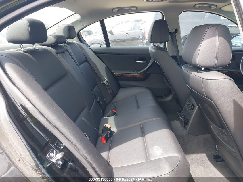 2007 BMW 328I VIN: WBAVC53567FZ72403 Lot: 39196030