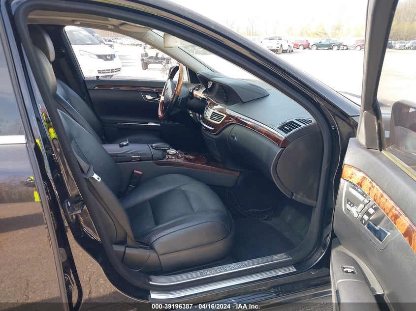 2011 Mercedes-Benz S 550 4Matic VIN: WDDNG8GB6BA377037 Lot: 39196387