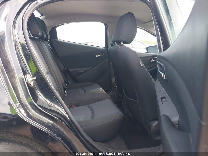 VIN 3MYDLBYV6HY186652 2017 TOYOTA YARIS IA