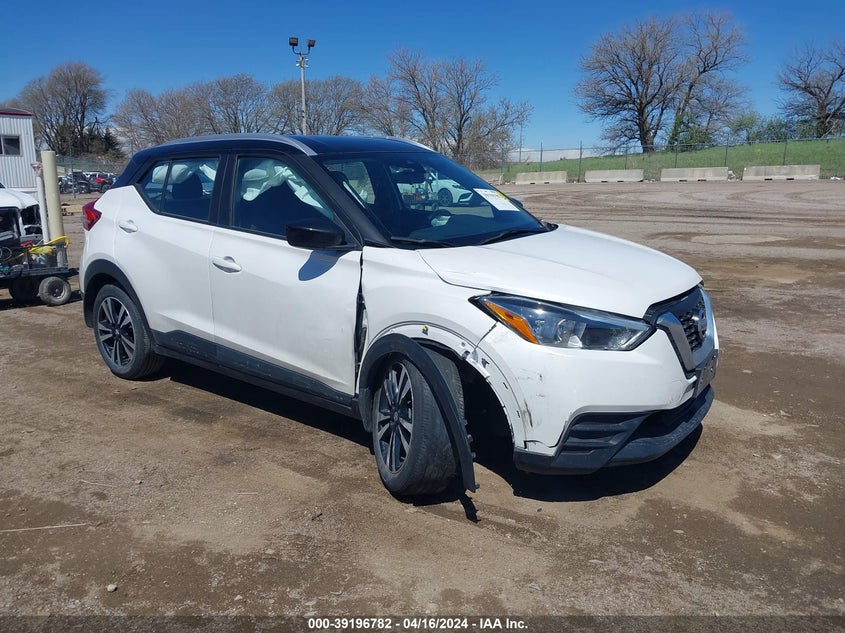 NISSAN KICKS SV XTRONIC CVT 2020