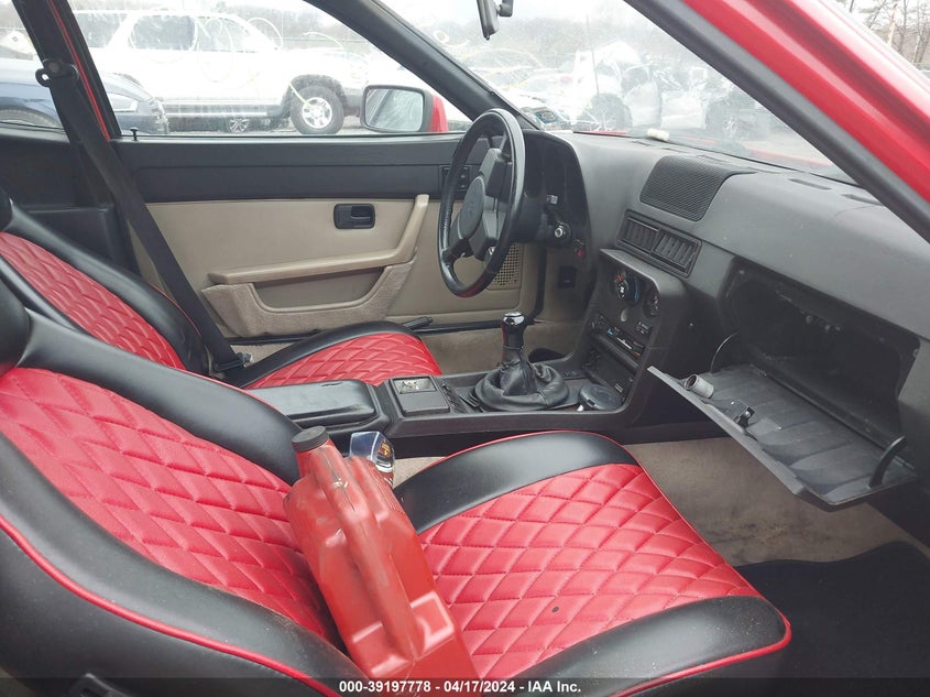 1988 PORSCHE 924 VIN: WP0AA0924JN451958