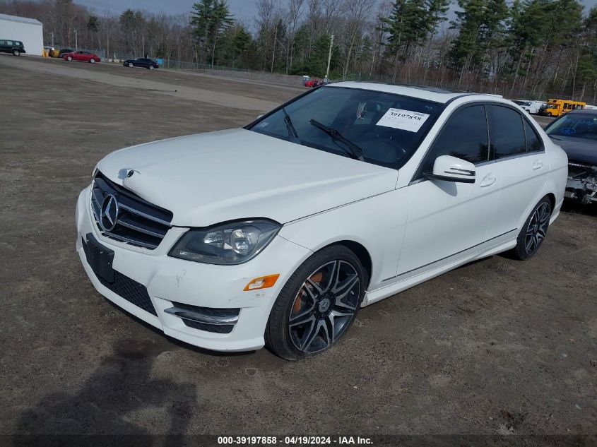 2013 Mercedes-Benz C 300 Luxury 4Matic/Sport 4Matic VIN: WDDGF8AB2DR250388 Lot: 39197858