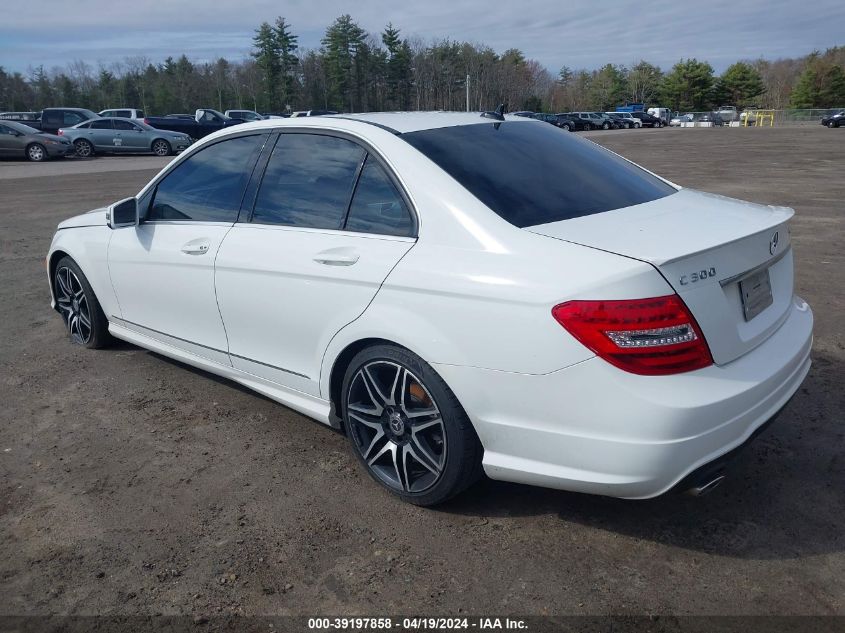 2013 Mercedes-Benz C 300 Luxury 4Matic/Sport 4Matic VIN: WDDGF8AB2DR250388 Lot: 39197858