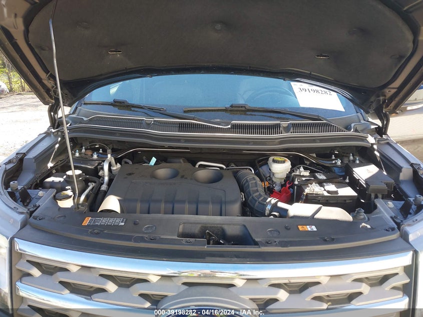 VIN 1FM5K7DH8JGA34569 2018 FORD EXPLORER XLT
