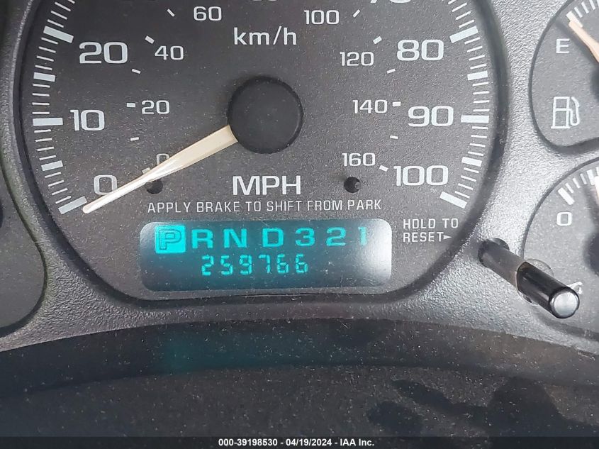 2001 Chevrolet Silverado 1500 VIN: 1GCEC14W11Z301987 Lot: 39198530